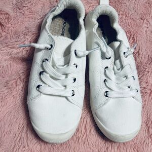 Classic White Canvas Sneakers for Women